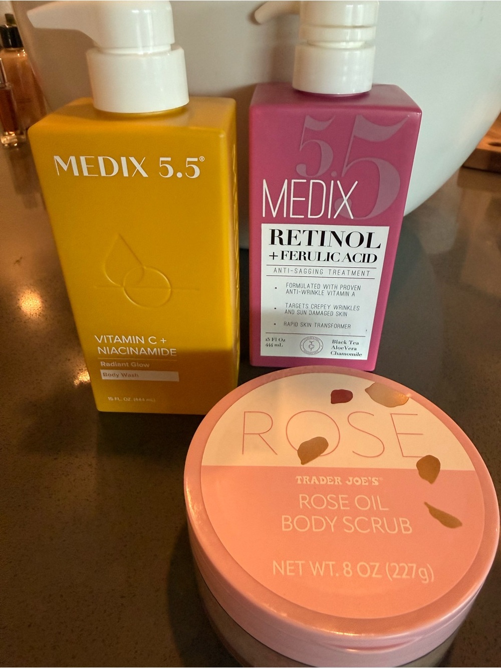 Vitamin C + Niacinamide Radiant Glow Body Wash lotion body scrub retinol ferulic